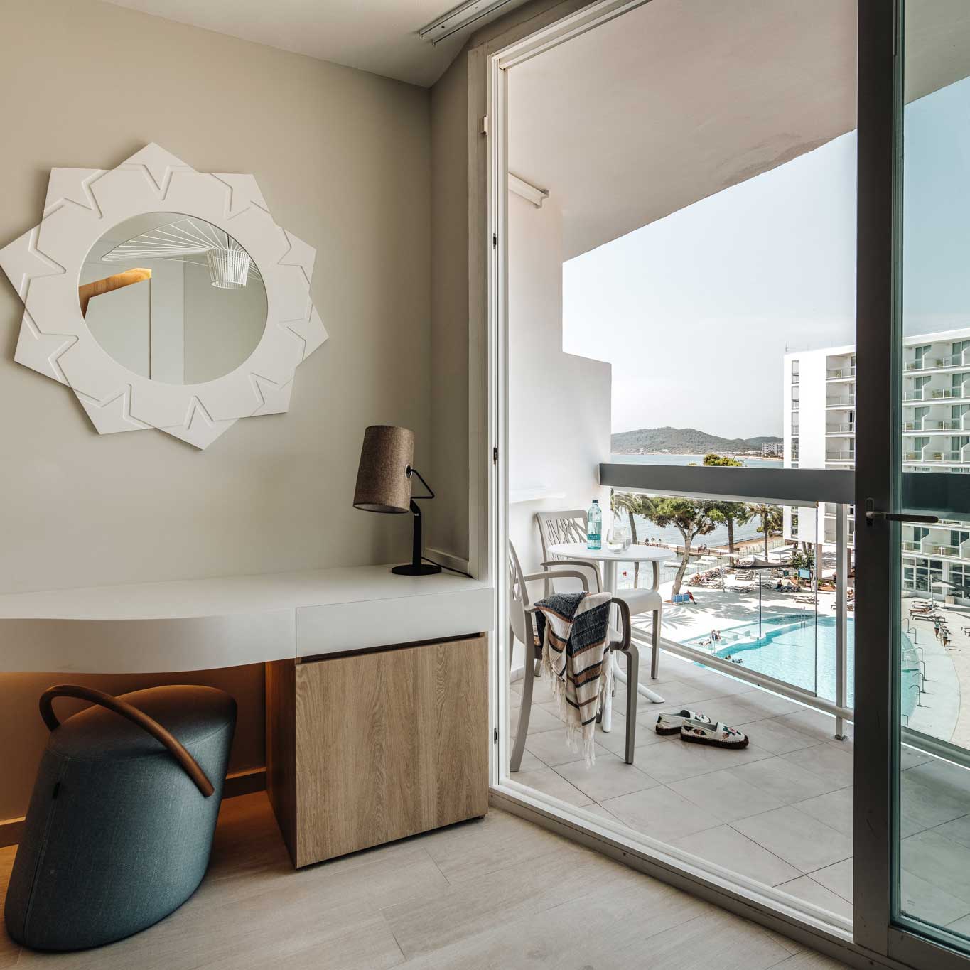 1-the_ibiza_twiins_discover_side_seaview-(3)