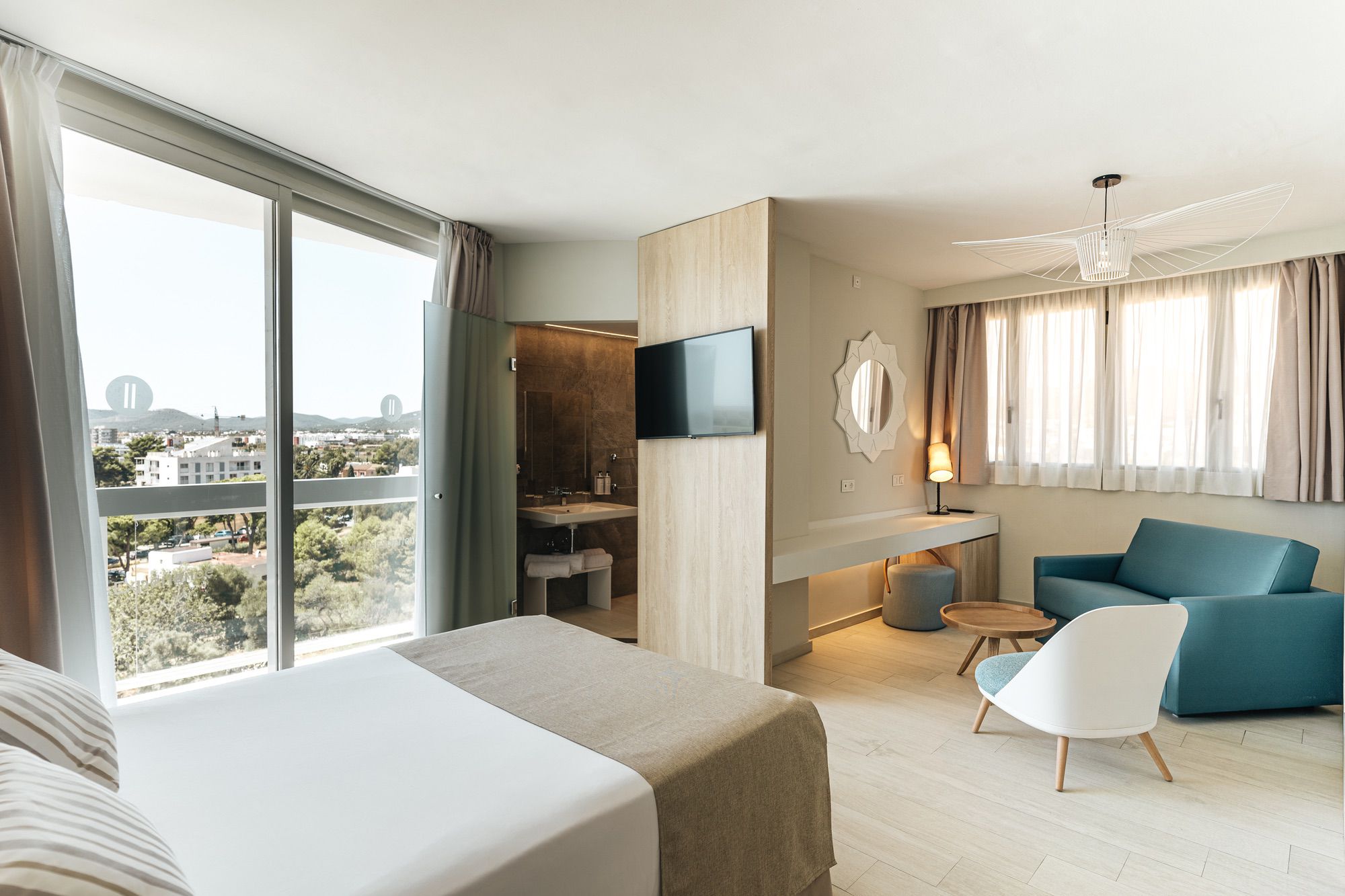 the_ibiza_twiins_adapted_room_2