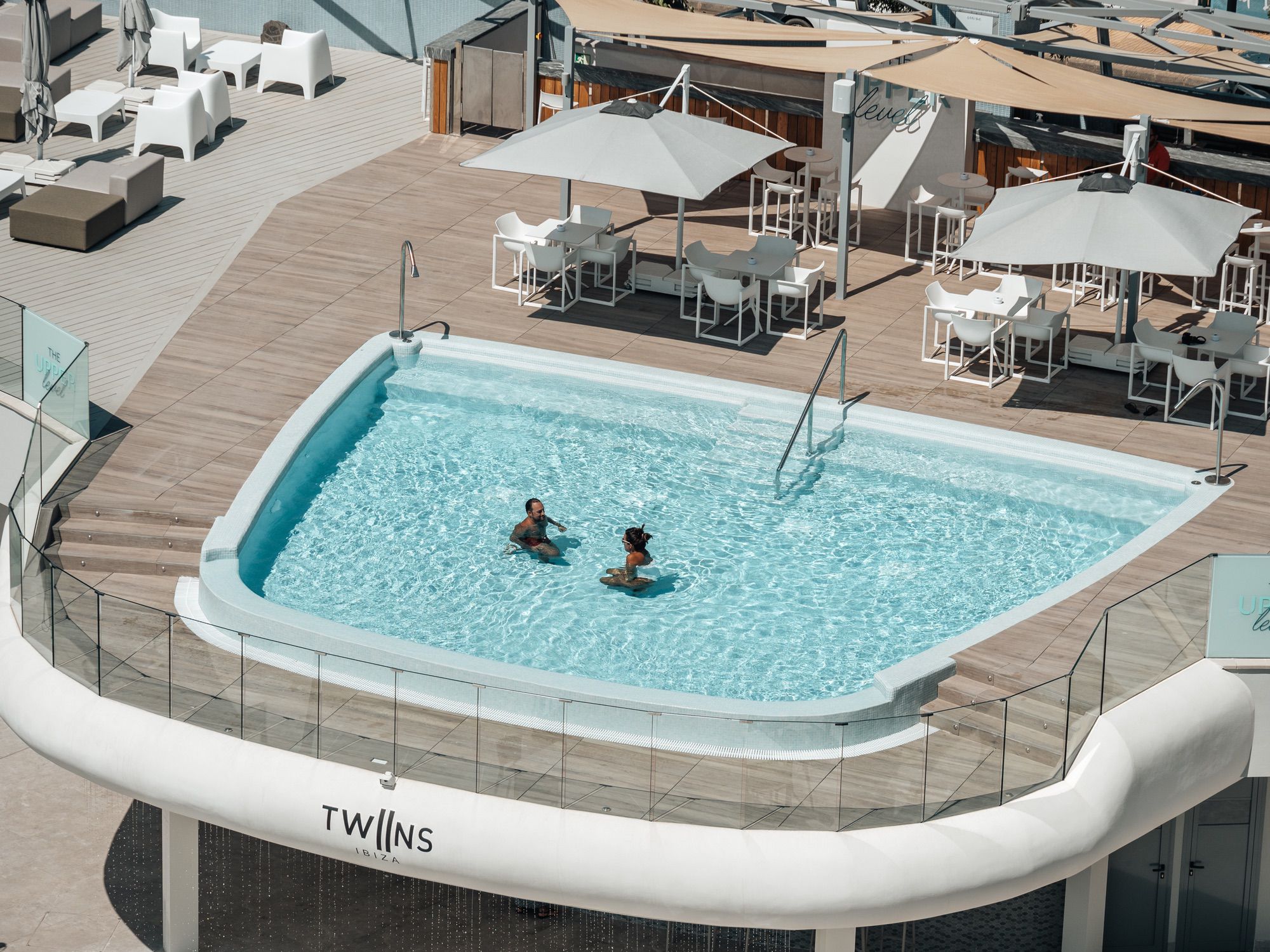 the_ibiza_twiins_elevate_upper_level (16)