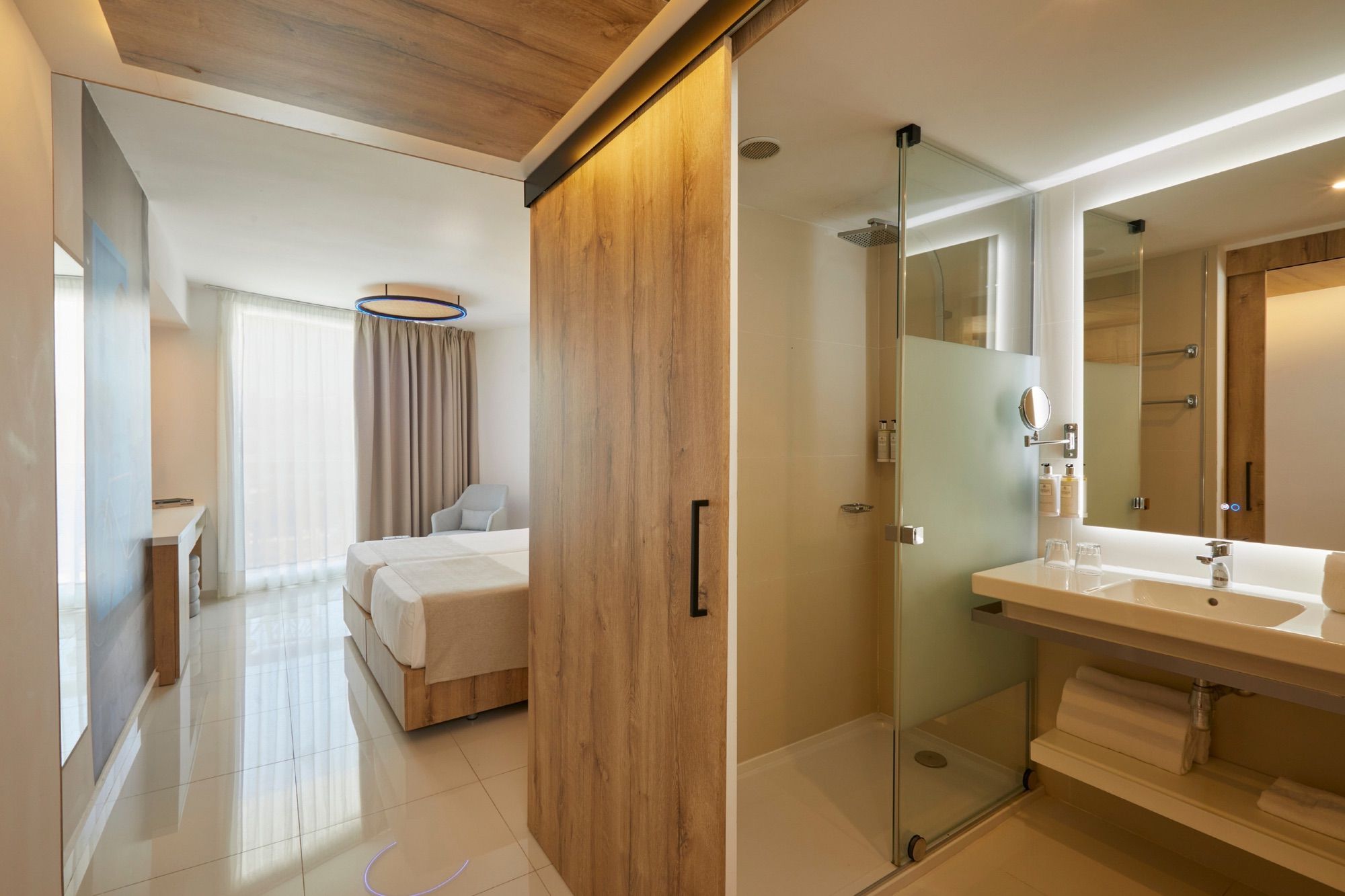 The Ibiza TwIIns Uncover Double - The Ibiza TwIIns Uncover Double (2)