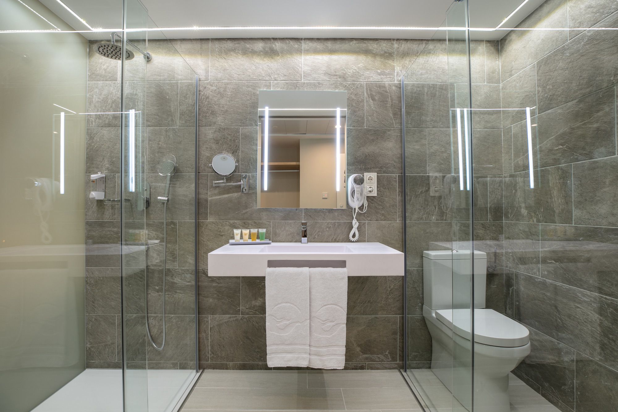 the_ibiza_twiins_uncover_double (3)