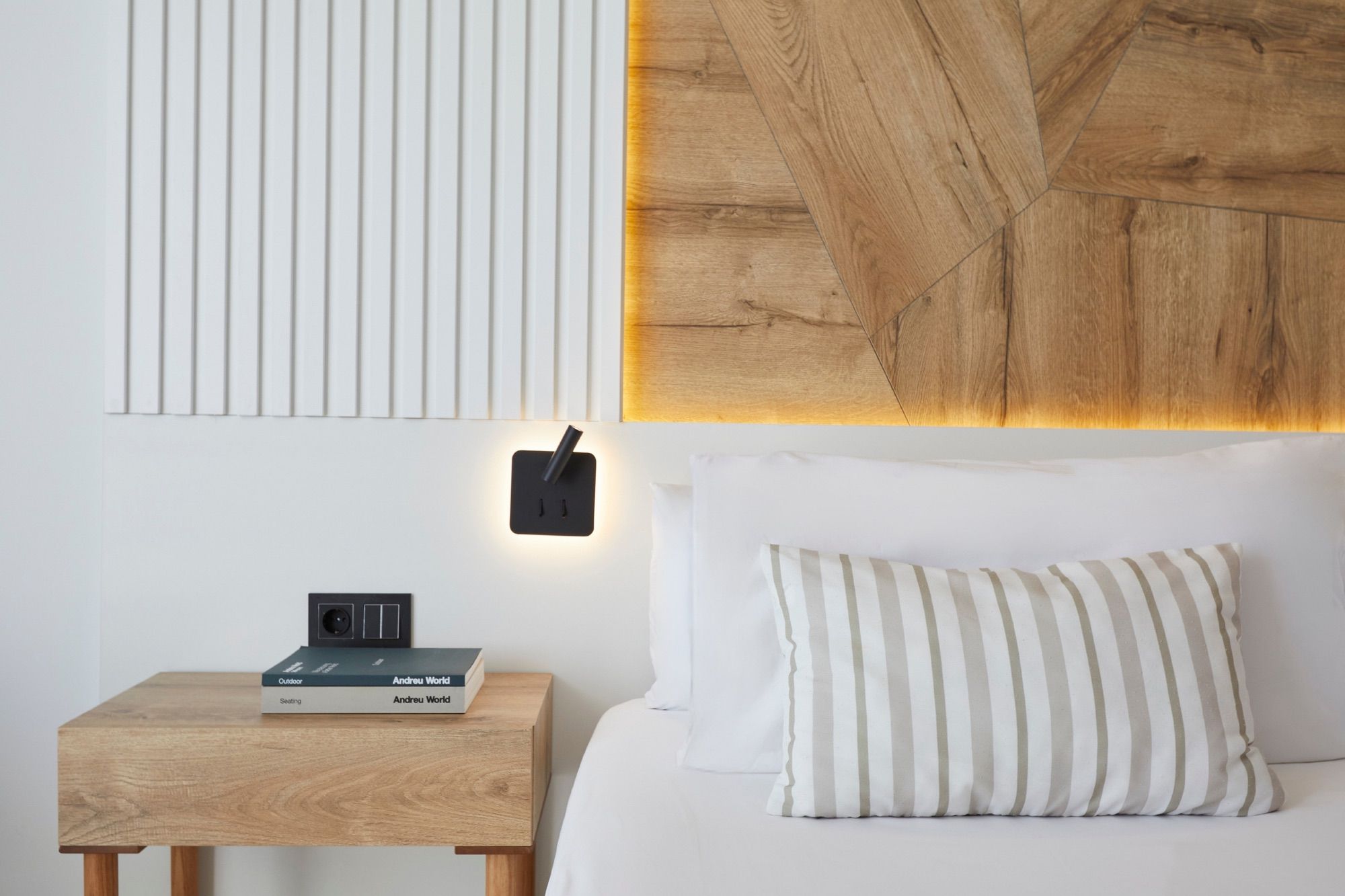 The Ibiza TwIIns Uncover Double - The Ibiza TwIIns Uncover Double (2)