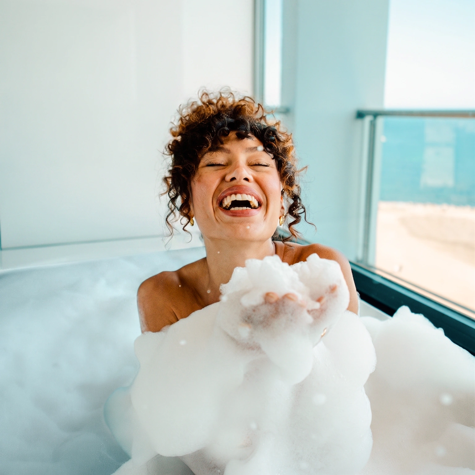 PremiumExperience_twiins-lifestyle-jacuzzi-4-cover1 Premium Experience